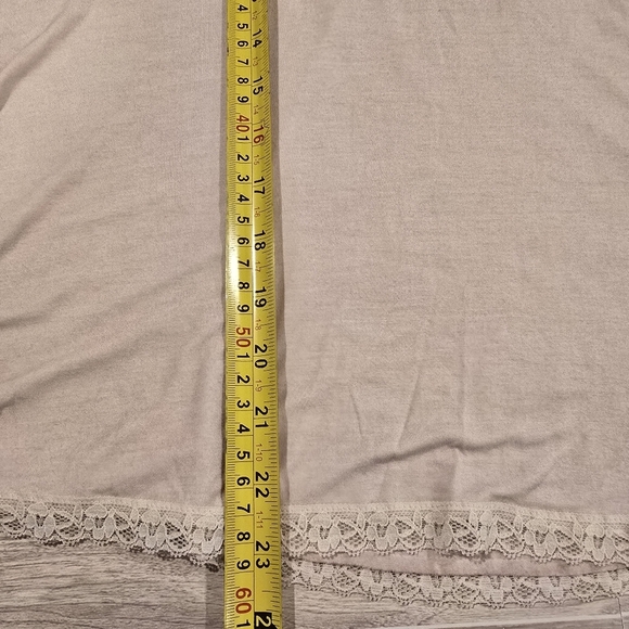 POL Relaxed Fit Top W/ Lace Trim on Arm & Hem Self-Tie Neckline Small Blush Pink - Picture 11 of 11